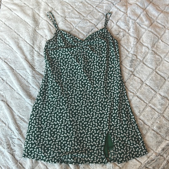 Dark green floral mini dress with slit - Picture 1 of 5